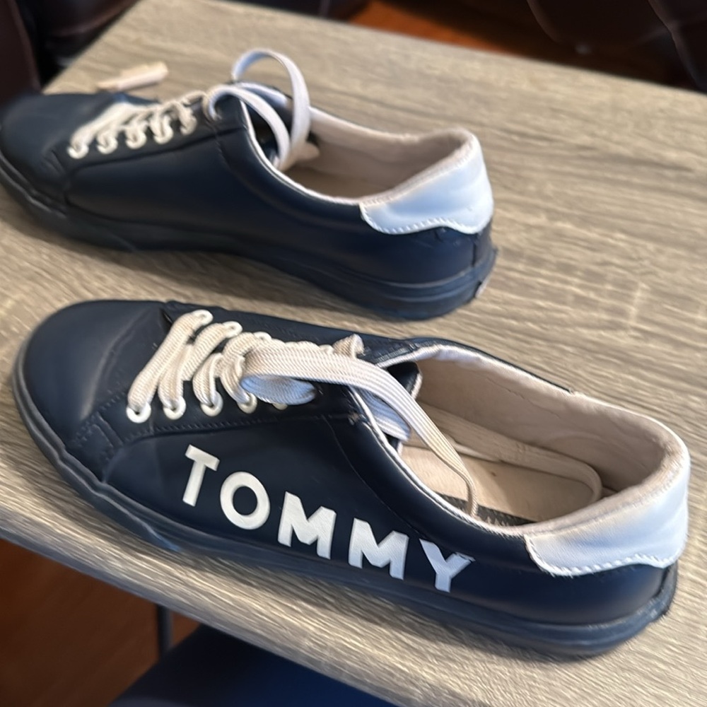 Tommy Hilfiger lady' Navy Sneakers - Picture 3 of 6